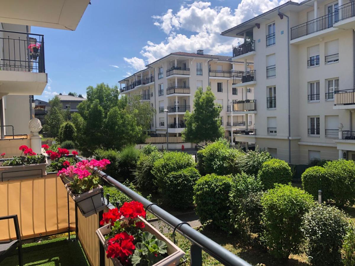 Beautiful Apartment Near Geneva Saint-Julien-en-Genevois Eksteriør bilde