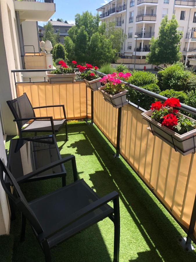 Beautiful Apartment Near Geneva Saint-Julien-en-Genevois Eksteriør bilde