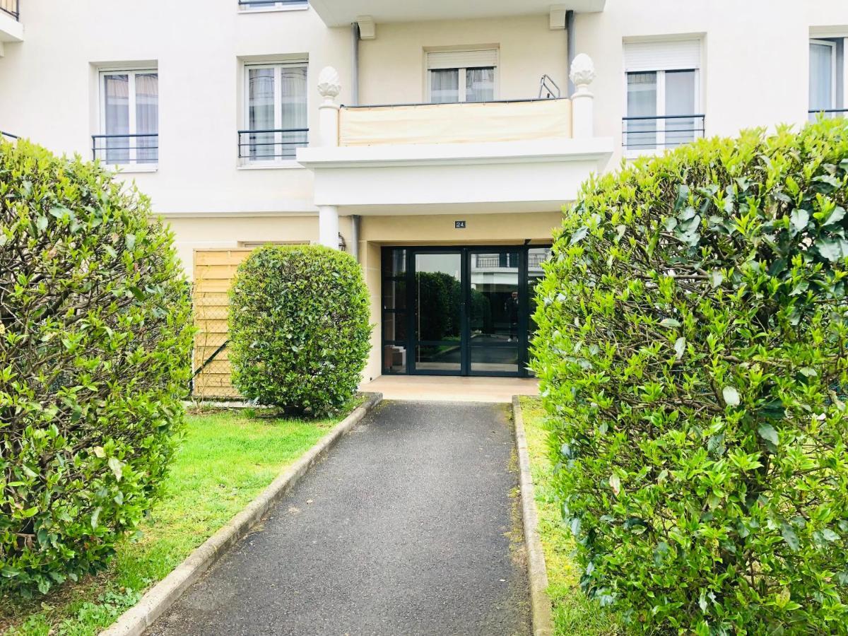 Beautiful Apartment Near Geneva Saint-Julien-en-Genevois Eksteriør bilde